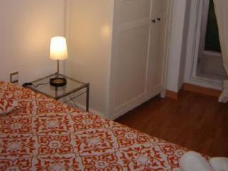 Km1 Amparo Apartments Madrid Bagian luar foto